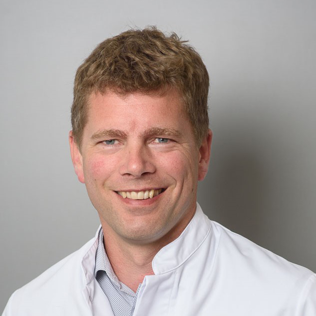 PD Dr. med. Henning Frenzel PD Dr. med. Henning Frenzel, Facharzt für Hals-Nasen-Ohrenheilkunde in Flensburg, Spezialist für Hörgeräteimplantation
