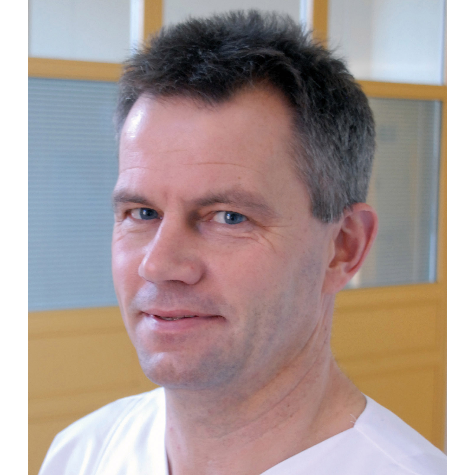 Dr. med. Hauke Frercks, Oberarzt Chirurgie und stv. Leiter Darmzentrum, Malteser Krankenhaus St. Franziskus-Hospital in Flensburg Dr. med. Hauke Frercks, Oberarzt Chirurgie und stv. Leiter Darmzentrum, Malteser Krankenhaus St. Franziskus-Hospital in Flensburg