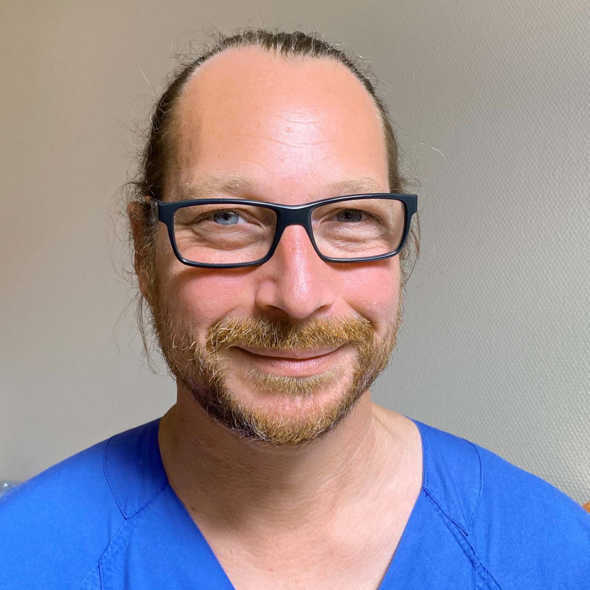 Dr. med. Carsten Thee Dr. med. Carsten Thee, Oberarzt Anästhesie und Intensivmedizin, Malteser Krankenhaus Flensburg